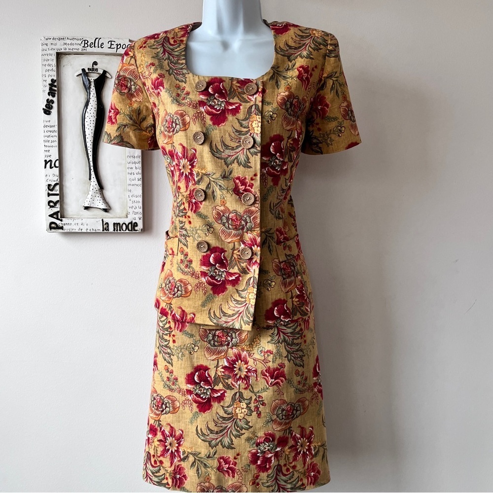 Vintage 80s Linen Blend Floral Two-Piece Skirt Suit Size 10 Petite